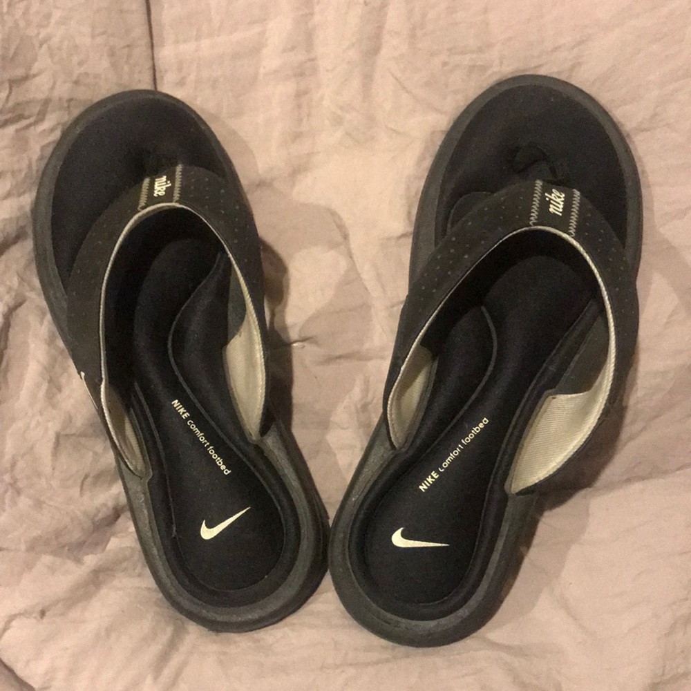 Nike flip flops